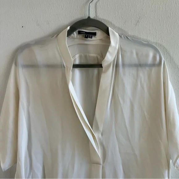 Vince Blouse White Silk Short Sleeve Split Neck Popover Blouse Sz S GUC - Picture 4 of 11